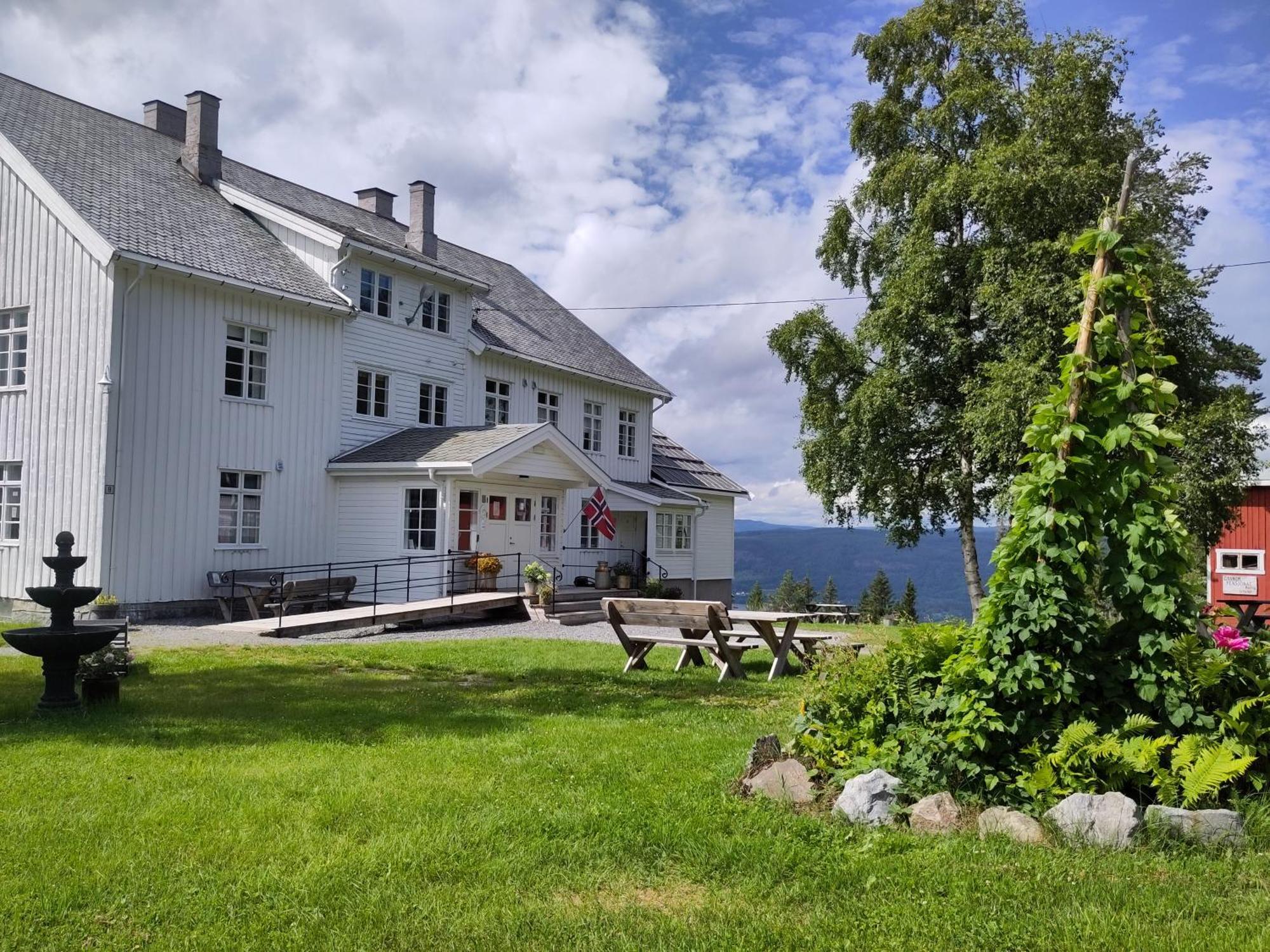 Granum Gard Hotel Fluberg Exterior photo